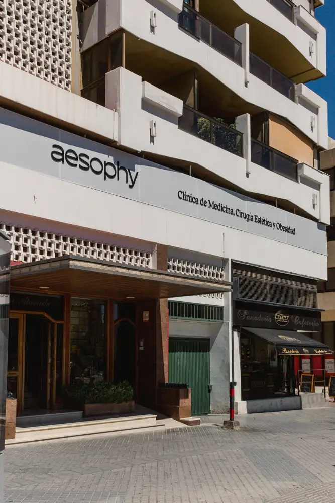 Sobre Clínica Aesophy Injerto Capilar  Málaga